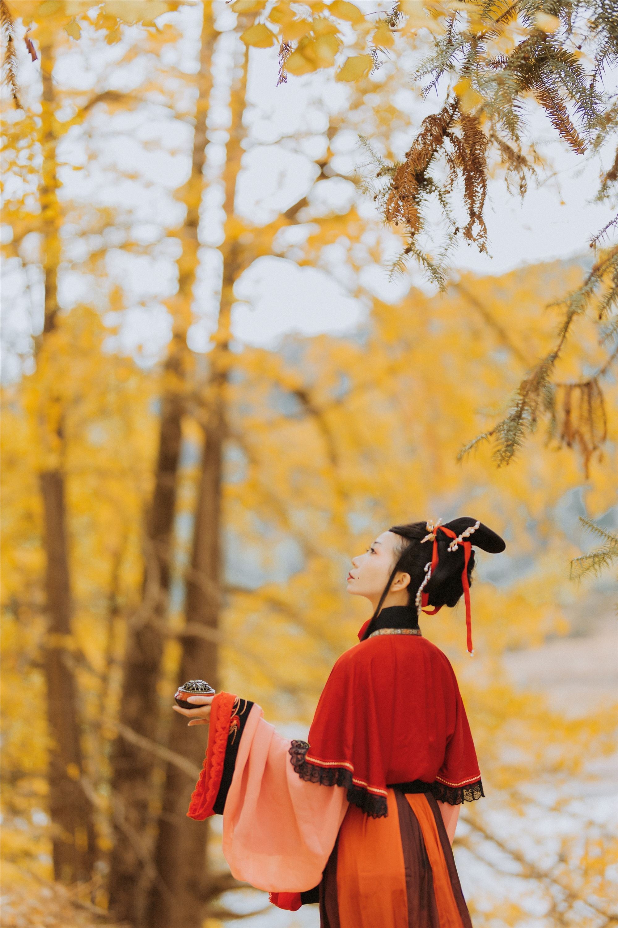 YITUYU艺图语 2021.09.03 满地秋 谭子